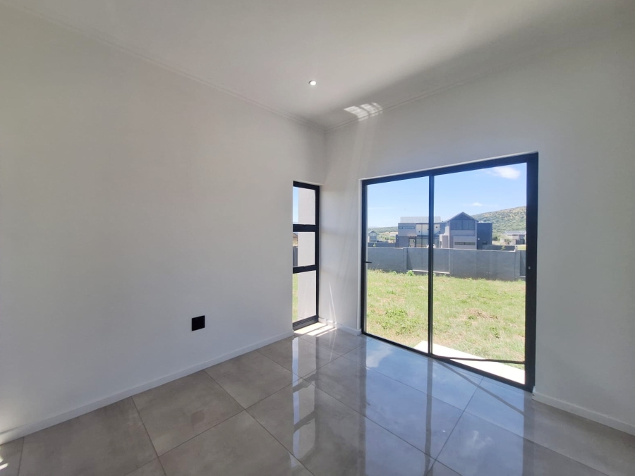 To Let 4 Bedroom Property for Rent in Redstone Private Country Estate North West